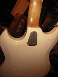 Hagstrom II white customized body rear.jpg